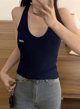 #初秋新款纯欲风磨毛领保暖挂脖背心修身显瘦女一体式带胸垫