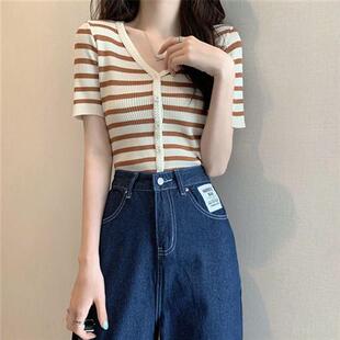 条纹v领短袖t恤女夏装2024新款时尚洋气短款针织衫修身显瘦上衣潮