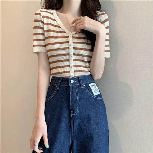 条纹v领短袖t恤女夏装2024新款时尚洋气短款针织衫修身显瘦上衣潮