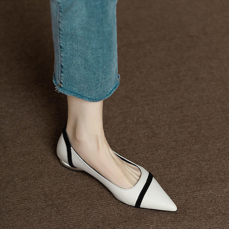 平底白色单鞋女法式气质小香风拼色上班通勤鞋尖头真皮软底奶奶鞋