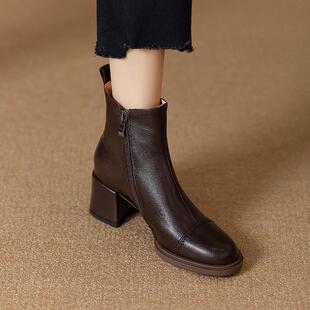 棕色小羊皮短靴女2026新款秋冬中跟裸靴超软踝靴粗跟高跟女靴厚底