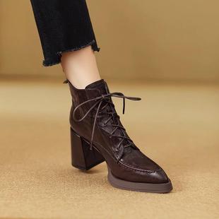 女鞋秋2025秋冬新款复古粗跟马丁靴女高跟厚底尖头短靴子英伦系带