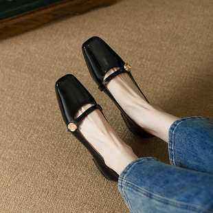 英伦风山茶花小皮鞋女浅口单鞋方头粗跟舒适平底法式复古玛丽珍鞋