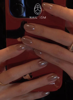 【NAILISM 海莉美甲】奶茶棕蹭粉海莉甲极光短甲高级气质短甲