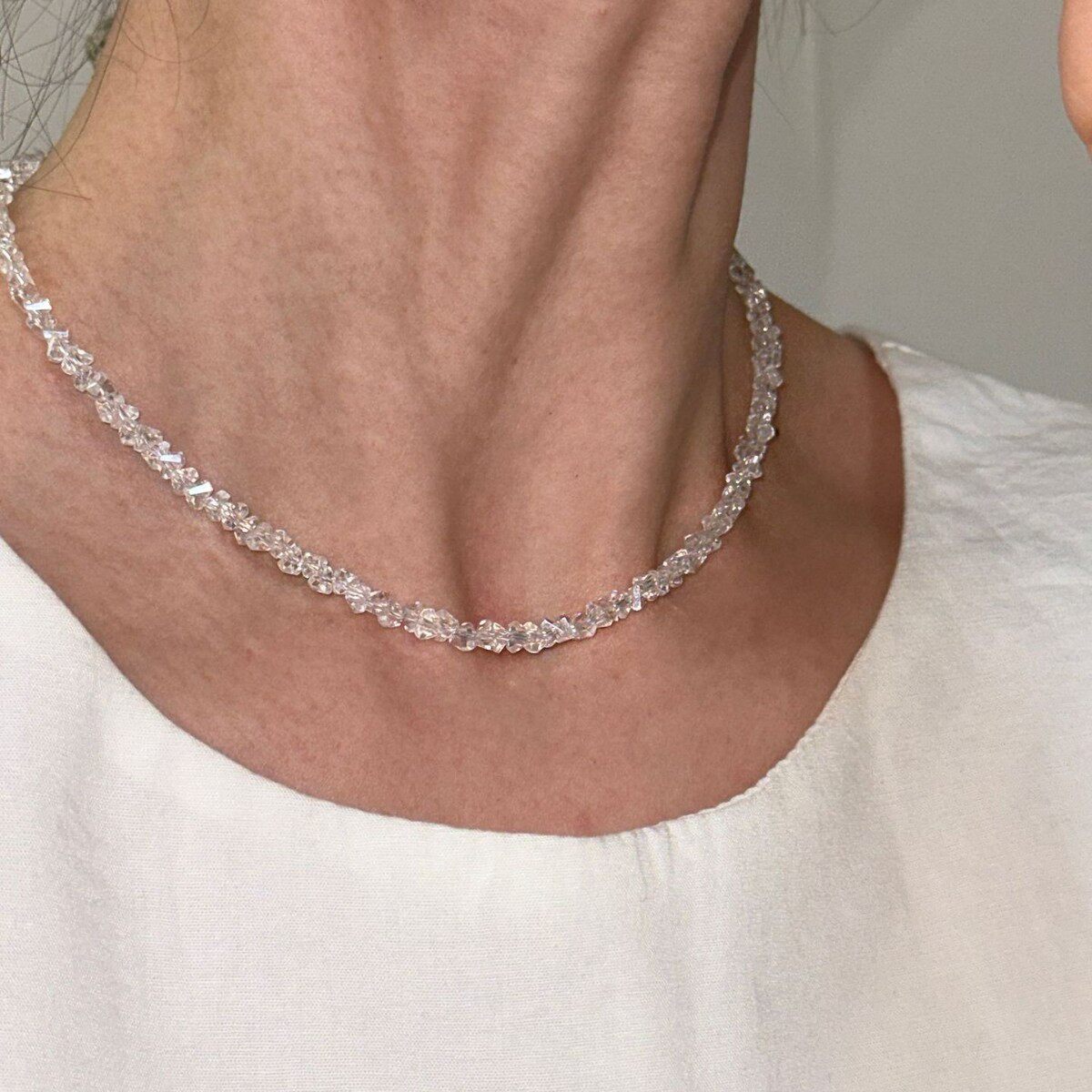 轻奢白水晶碎碎冰闪耀粼粼碎石锁骨链时尚百搭项链女高级感配饰