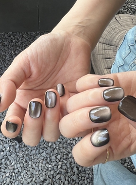 HESASA宽猫眼爆闪冷灰色纯色美甲短款豆豆甲纯手工穿戴甲显白百搭