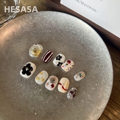 HESASA小众设计感纯手绘短款美甲【玛丽维尔】圣诞红纯手工穿戴甲