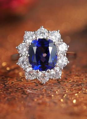 18K金镶嵌育红宝石戒指