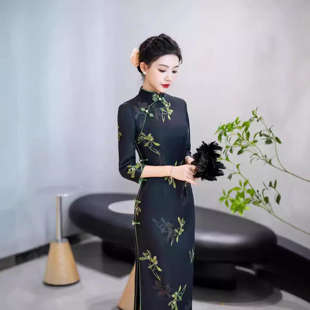 黑色旗袍2026新款秋冬长袖新中式改良年轻款高端气质小个子连衣裙