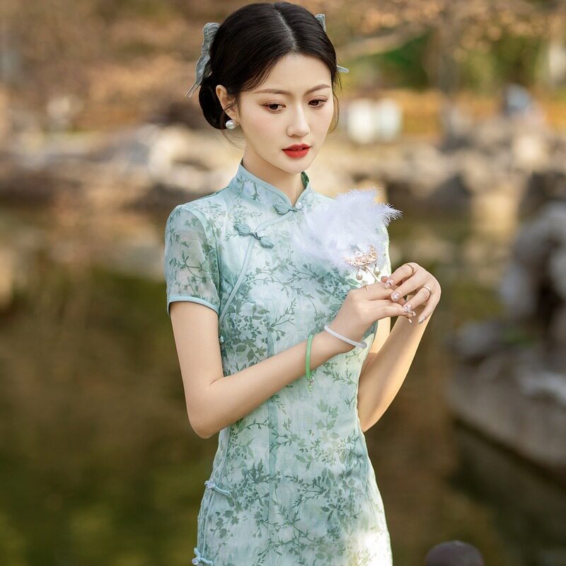 年轻款植绒双层旗袍2026春季少女改良修身气质女装时尚苏州旗袍
