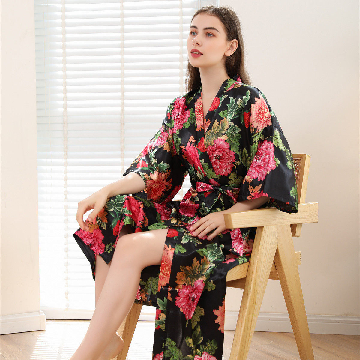 2026春夏季女士跨境大码仿丝跨境开衫繁花似锦长款睡袍胖MM家成服