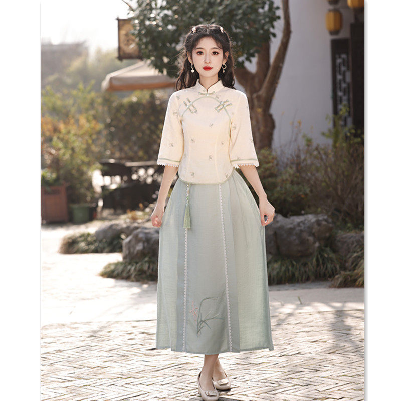 艾旗绣2026春夏新款时尚改良民族风旗袍上衣套装年轻少女中式礼服