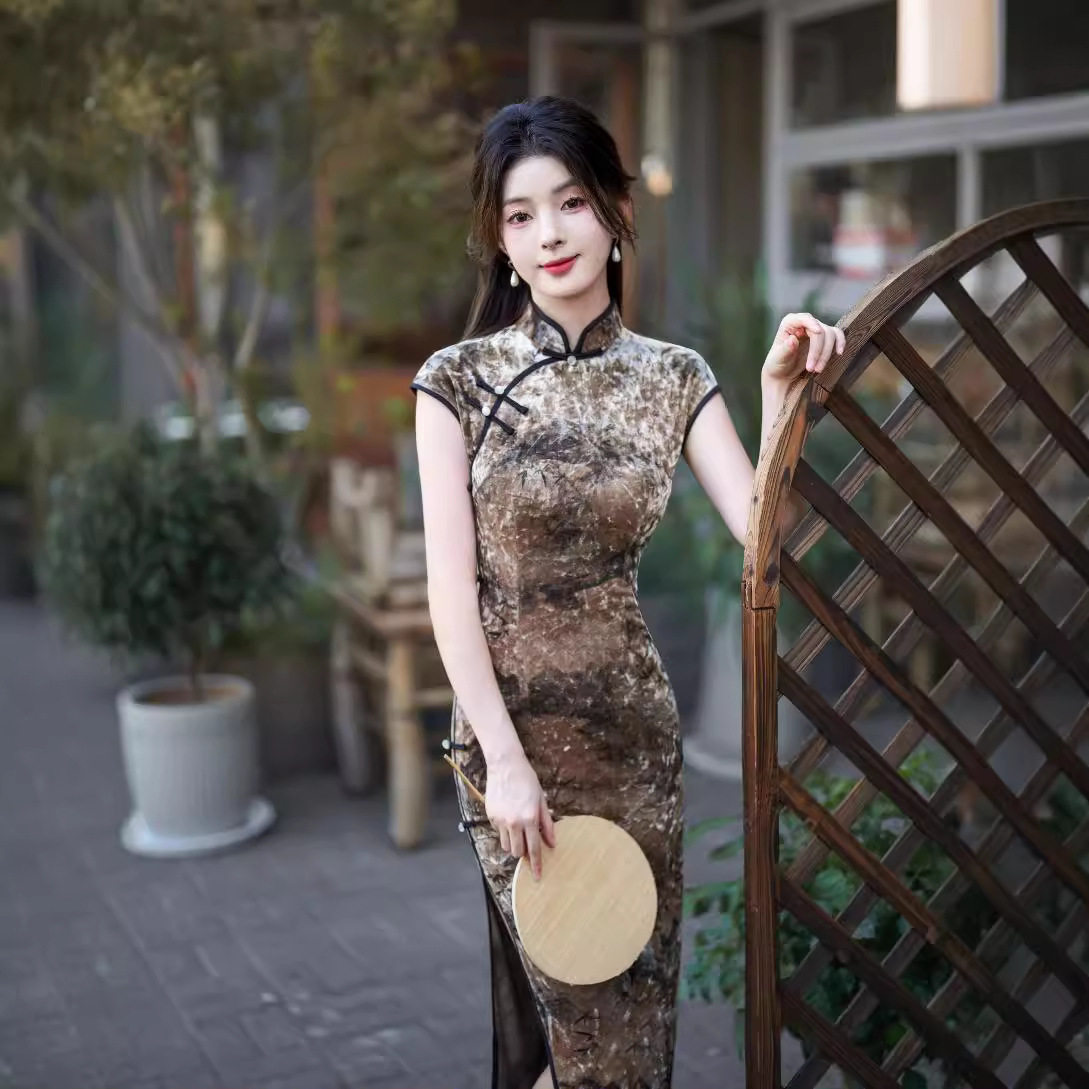 2026秋款新品复古修身改良开叉旗袍文艺复古金丝绒礼服连衣裙女装