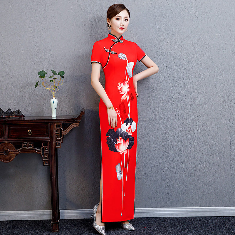 旗袍秀走秀演出服加长款优雅显瘦特大码年轻款妈妈红色改良连衣裙
