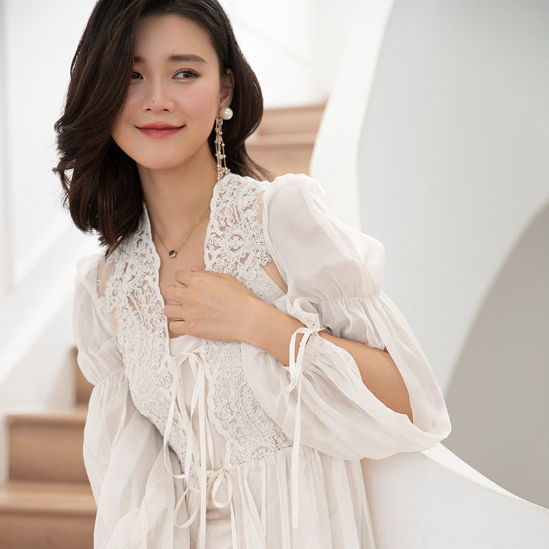 新娘晨袍高级感小众蕾丝睡美人长拖尾开衫仙女睡袍旅游沙滩连衣裙