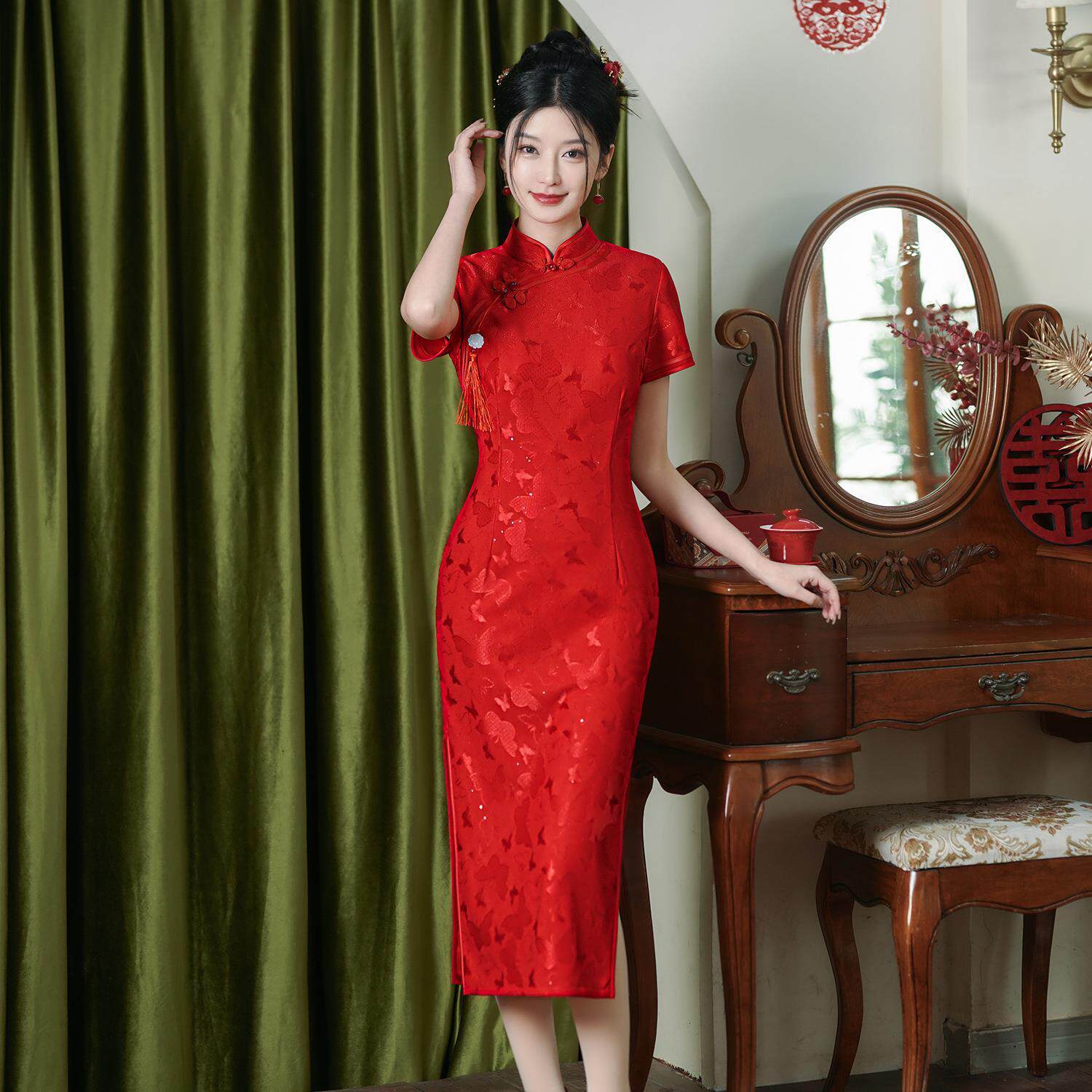2026年夏季新款蕾丝大红订婚旗袍回娘家显瘦修身改良女装婚宴礼服