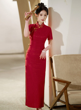 红色蕾丝长款旗袍2024年春新款年轻款复古修身宴会走秀演出连衣裙