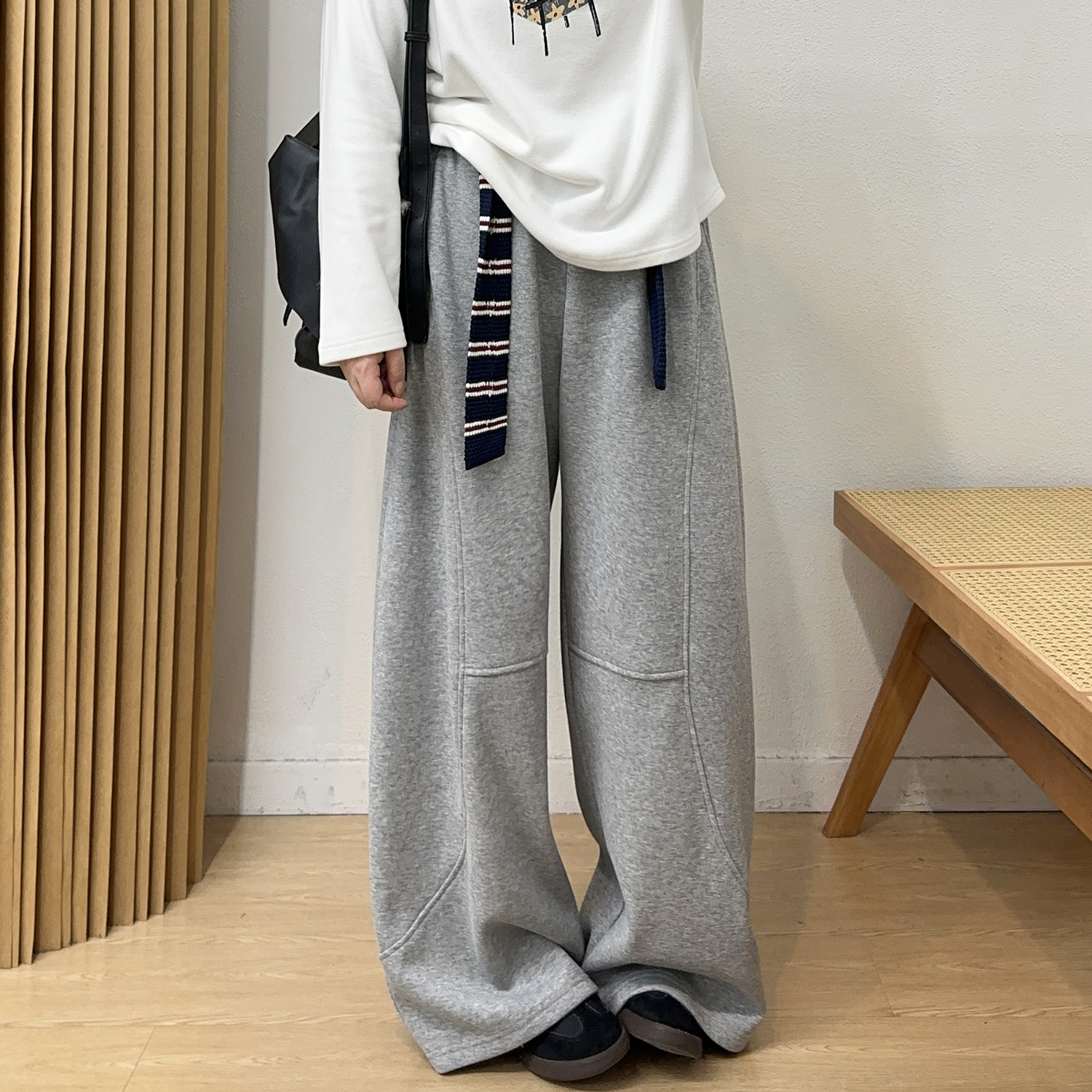 撞色加绒腰带休闲弯刀裤