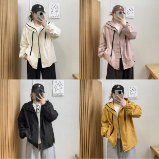 新款 秋季 高级感冲锋衣胖MM遮肉显瘦风衣 休闲连帽外套女装 宛宛大码