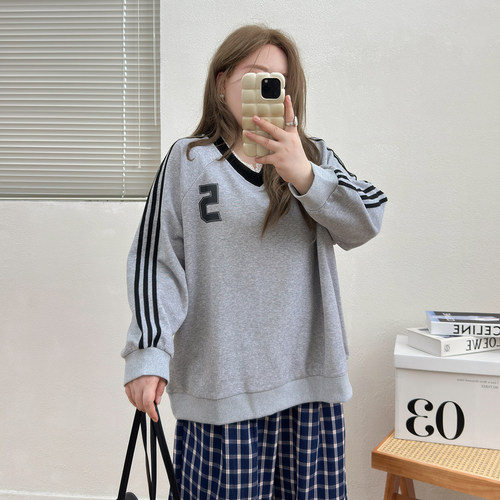 宛宛大码女装学院风拼条长袖卫衣2025秋季新款胖mm宽松遮肚子上衣