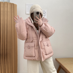 宛宛大码 胖mm宽松显瘦白鸭绒保暖连帽外套 收腰羽绒服女2026冬新款