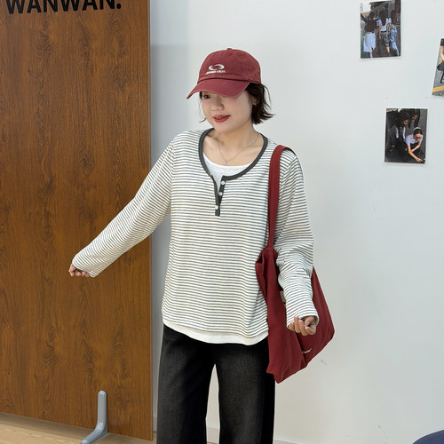 宛宛大码女装韩系假两件撞色条纹长袖T恤秋季微胖mm显瘦减龄上衣