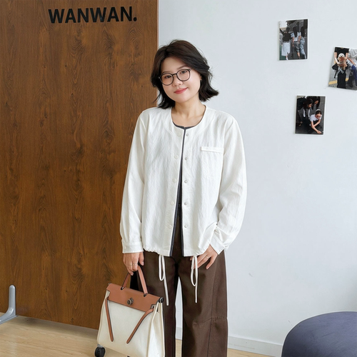 宛宛大码宽松慵懒休闲长袖衬衫女秋季新款胖mm开衫设计感外套上衣