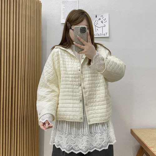 连帽宽松横纹短款棉服