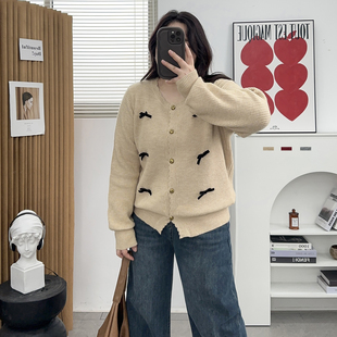 收腰显瘦软糯毛衣外套 女冬季 宛宛大码 微胖mm高级感蝴蝶结针织开衫