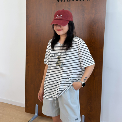 宛宛大码女装复古条纹印花T恤夏胖mm宽松显瘦正肩雪花棉短袖上衣