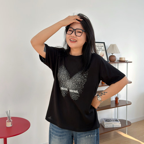 宛宛大码女装夏季新款胖mm宽松休闲简约蝴蝶百搭圆领短袖T恤衫女