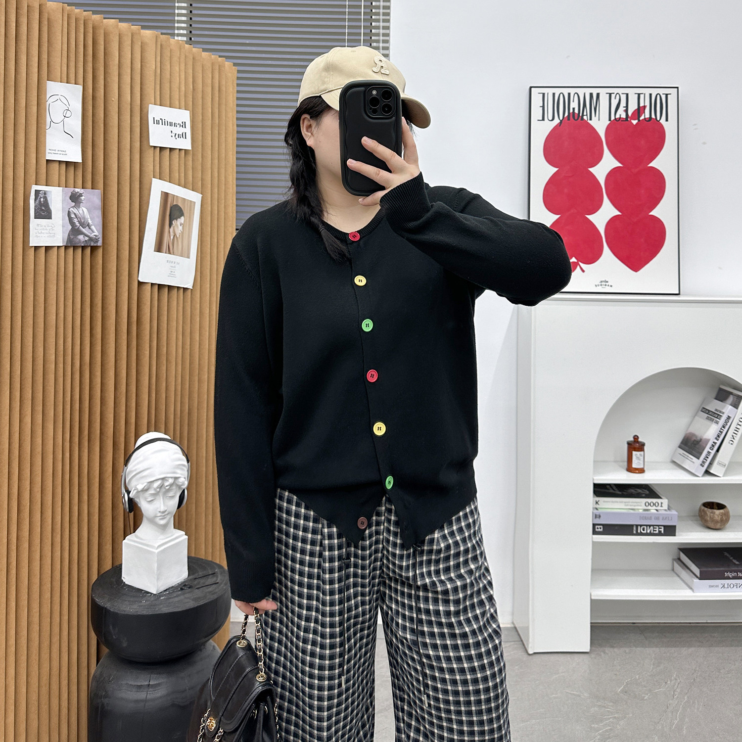 宛宛家彩扣针织开衫百搭