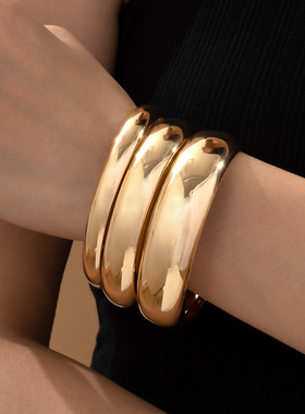 跨境配饰新款时尚手饰圆弧光面闭口素圈精美手镯套装组合饰品