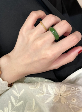 天然绿玛瑙戒指气质轻奢小众设计感复古百搭女生食指叠戴指环