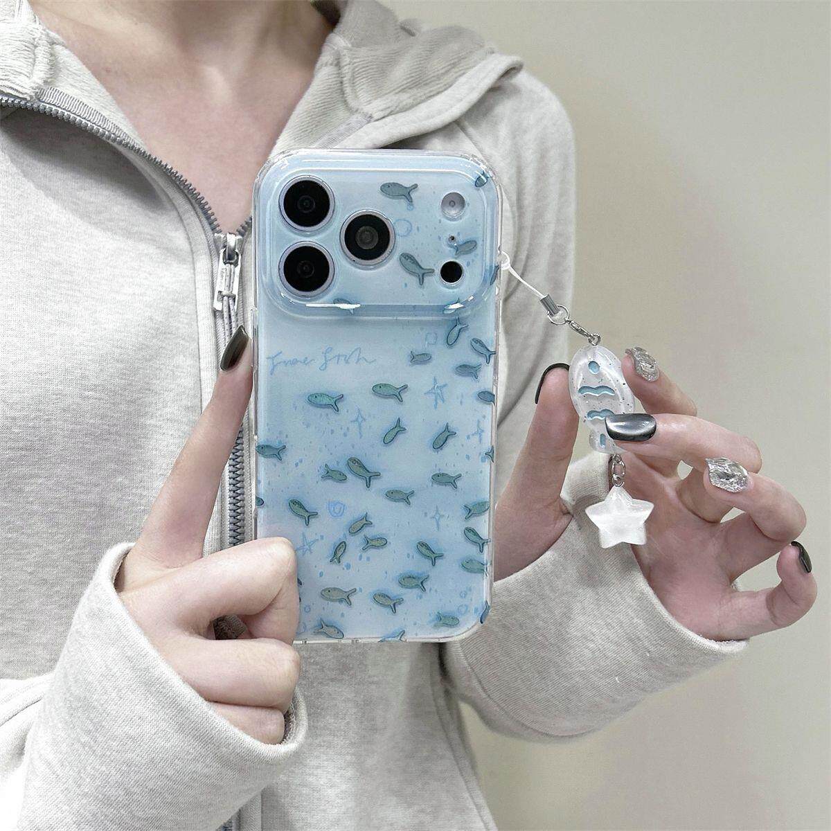 唯美梦幻ins鎏金小鱼带挂件适用iPhone17promax苹果14手机壳16
