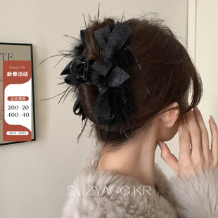 suzyacc kr蓬松氛围感蝴蝶结羽毛抓夹超大号气质小众高级感盘发夹
