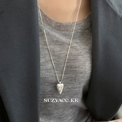 suzyacc kr哑光图腾立体爱心毛衣链简约个性百搭小众质感长项链女