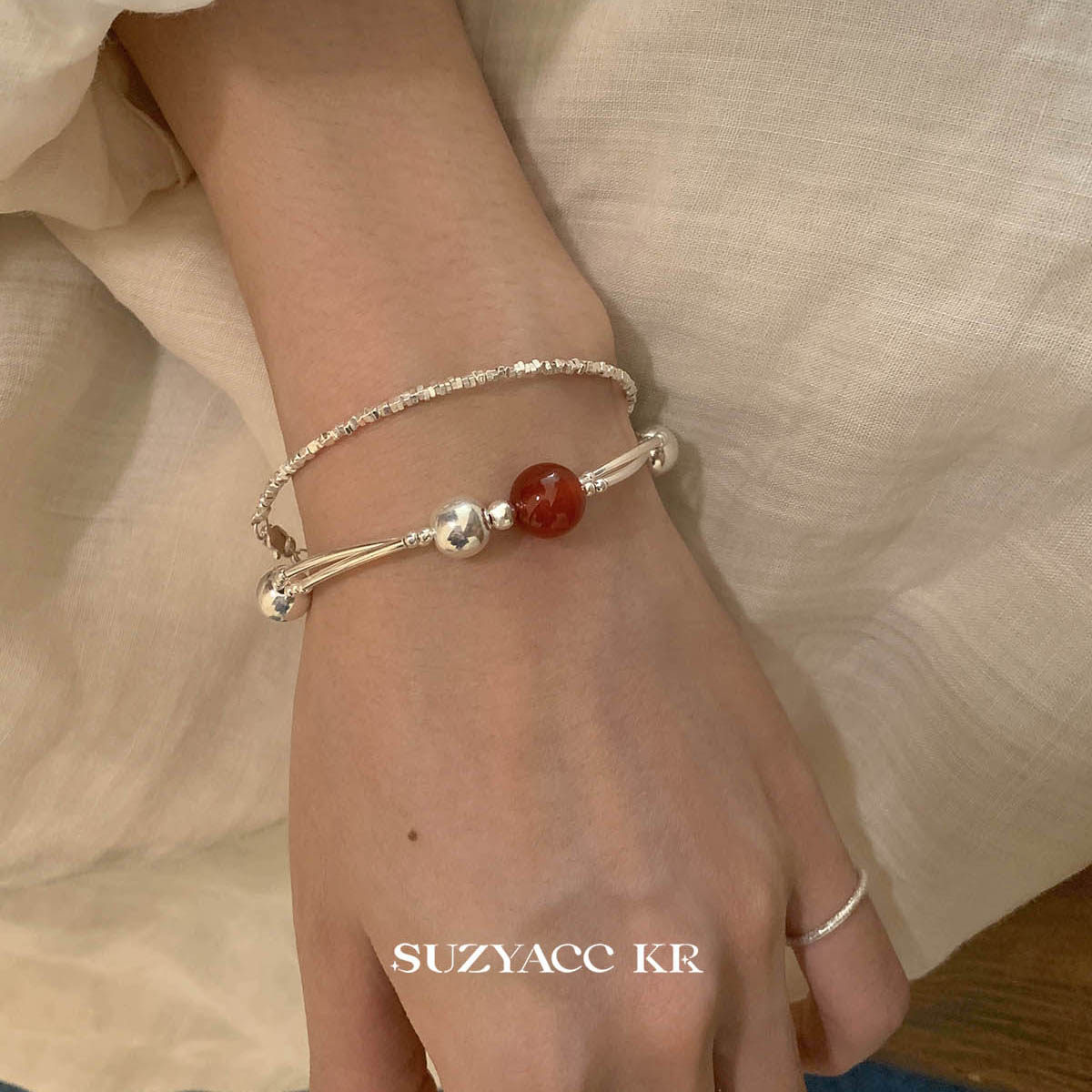 suzyacc kr轻奢简约红玛瑙纯银双层手链女早秋复古气质高级感手饰图片