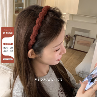 suzyacc kr绒感红色毛线倒插梳发箍女2025新款显白简约百搭头箍