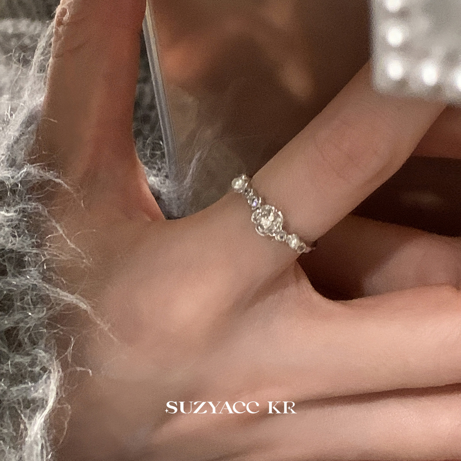 suzyacc kr香香风合成锆石花朵仿珍珠戒指食指戒轻奢高级感指环