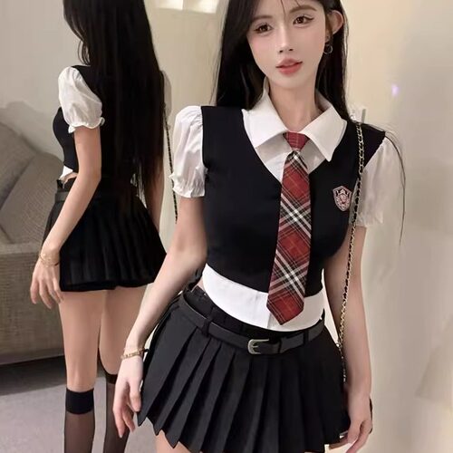 辣妹学院风jk制服泡泡袖刺绣衬衫