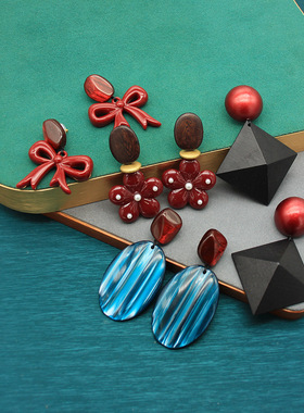 天后同款耳环Monies风夸张树脂耳环新年款首饰扫肩拍照款耳钉轻奢