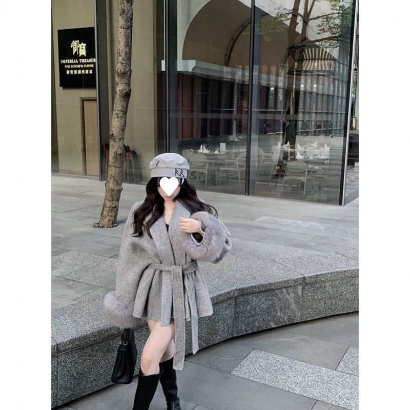 贵气v领绑带毛呢外套女秋毛毛袖宽松高级感大衣拼接中长款系带