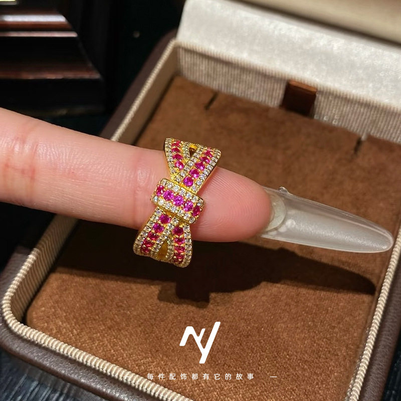 古法黄金色红宝石蝴蝶结小排钻戒指女复古满圈点钻缠绕绑带结指环