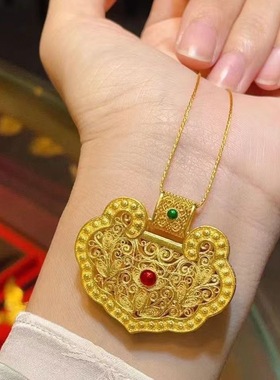 新中式国风古法黄金色花丝如意锁包吊坠项链女高级感轻奢小众设计