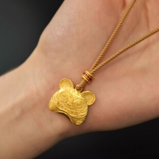 黄金色布老虎项链2025新款复古高级感生肖虎好运吊坠毛衣链送礼物