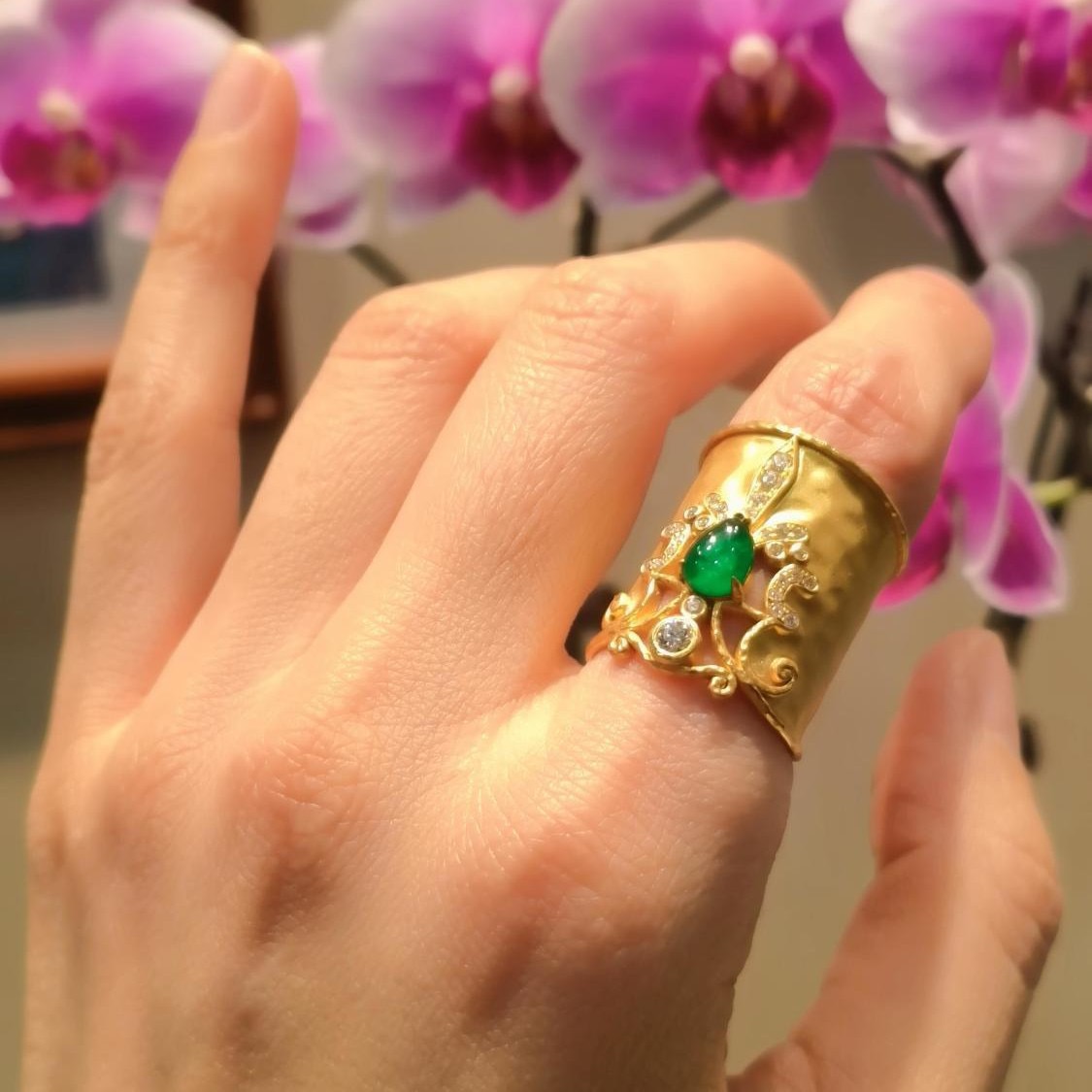 轻奢镶嵌祖母绿色锆石宽版戒指男女轻奢复古高级感时尚高级感指环