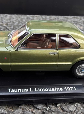KK 1.18 Taunus L Limousine 1971 福特金牛座合金汽车模型青金色