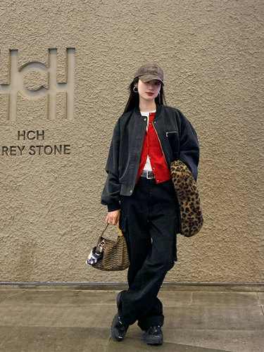 2024新款圆领红色羊毛衫