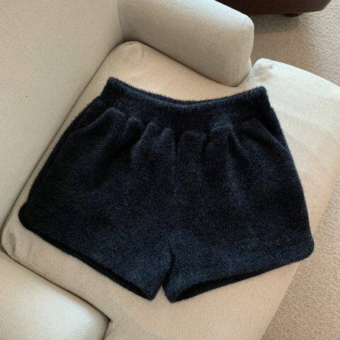 秋冬短裤女水貂绒季宽松秋冬新款高腰黑色阔腿A字裤秋款外穿靴裤